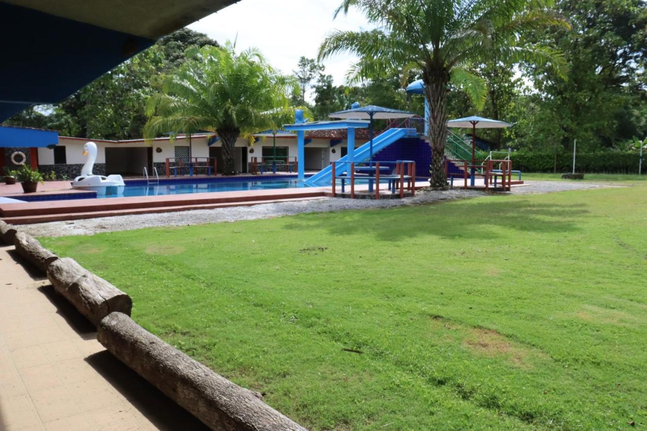 Hotel Hacienda Alajuela à Colon Extérieur photo